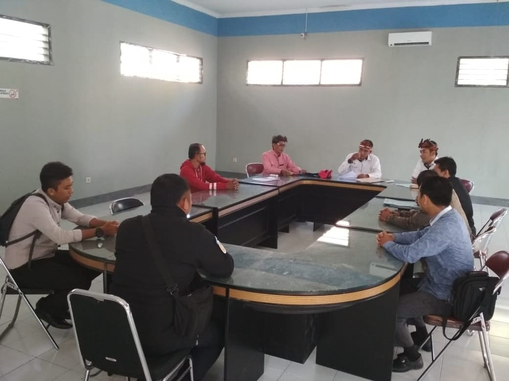 Disnakertrans Menangani Kasus PPHI Ke-2 Pada Pemanggilan Klarifikasi Perusahaan dan Pekerja di Kabupaten Lombok Timur Tahun 2020