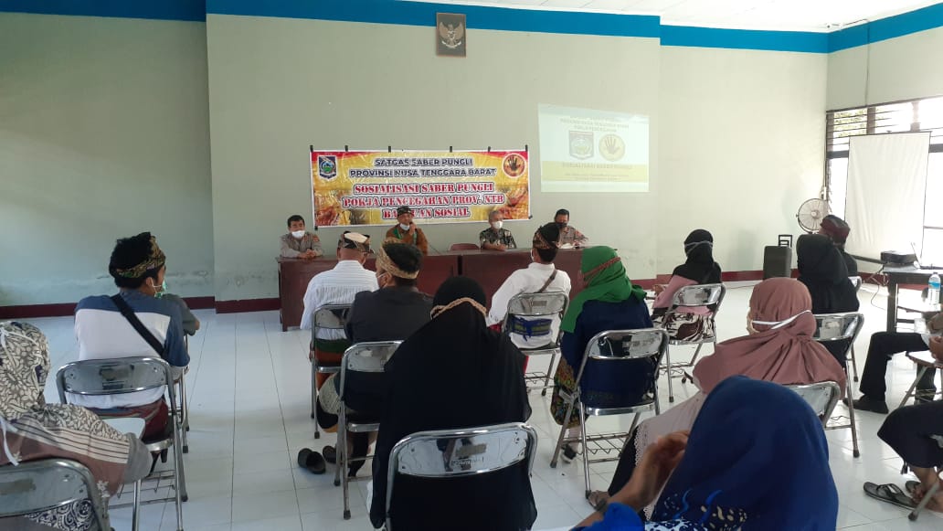 Disnakertrans Kab.Lotim dengan Satgas Syber Pungli Provinsi Nusa Tenggara Barat Melakukan Sosialisasi Tentang Pencegahan Pemungutan Liar di Lingkungan Dinas Tenaga Kerja dan Transmigrasi Kab.Lotim